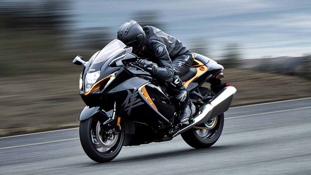 Lucario en su moto 3